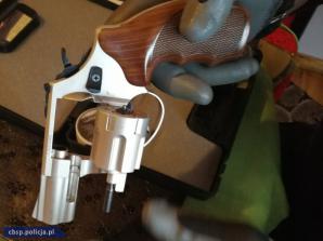 [VIDEO] Trzech mężczyzn zatrzymanych za utrudniających postępowanie w sprawie zabójstwa boksera w Szczecinie