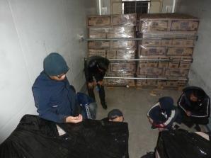 [VIDEO] Świecko. Nielegalni imigranci ukryli się w transporcie słodyczy