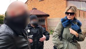 [VIDEO] 20 000 zł nagrody za wskazanie sprawcy kradzieży 144 400 funtow! Wersalka zamiast sejfu - konferencja Biura Rutkowski w Ostrowcu Świętokrzyskim 