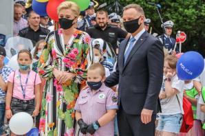 [VIDEO] Bezpieczne wakacje z parą prezydencką