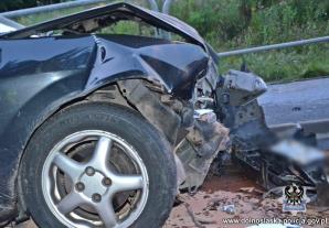 Przesiedli się w trakcie jazdy. Oboje mieli wydane sądowe zakazy kierowania. Ona posiadała narkotyki, a on ostatecznie doprowadził do wypadku drogowego