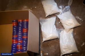 [VIDEO] Zlikwidowana fabryka papierosów, przejęte wyroby akcyzowe i amfetamina