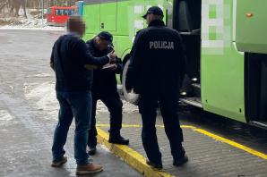 Dzięki policjantom rozłąka dzieci z mamą nie trwała długo