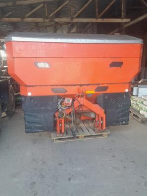 [VIDEO] Ciągnik JOHN DEERE i siewnik RAUCH skradzione w Błoniu koło Warszawy. Poszukuje go Biuro Rutkowski