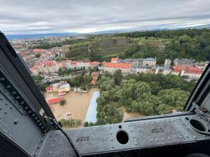 [VIDEO] Policyjne śmigłowce na ratunek powodzianom