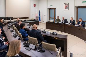 [VIDEO] Brakuje ekip remontowych, budowlanych. Prezydent RP na terenach popowodziowych