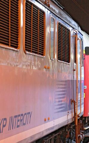 PKP z nowym pomysłem na dworce. Obsługa pasażerów i handel to nie koniec możliwości