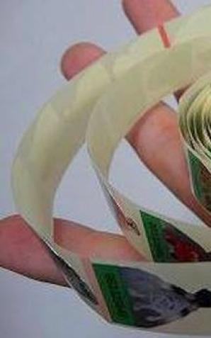 Wpadł na kradzieży... naklejek