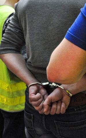 Oferował ciężarówki i maszyny warte 4 miliony złotych. Do odbiorców nigdy nie dotarły