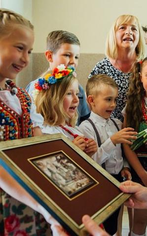 [VIDEO] Premier Mateusz Morawiecki: Praca, płaca, mieszkanie, rodzina, bezpieczeństwo – to priorytety