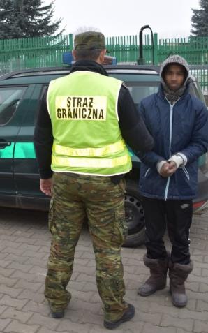 Nielegalny migrant z Bangladeszu na zielonej granicy