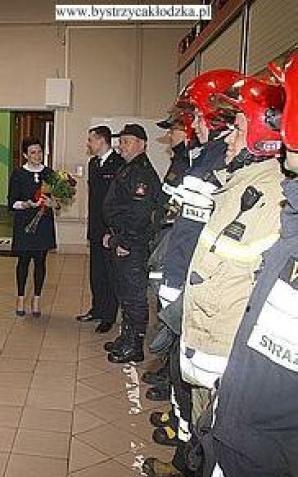 Bystrzyca Kłodzka: od Gminy w prezencie dla jednostki ratowniczo - gaśniczej