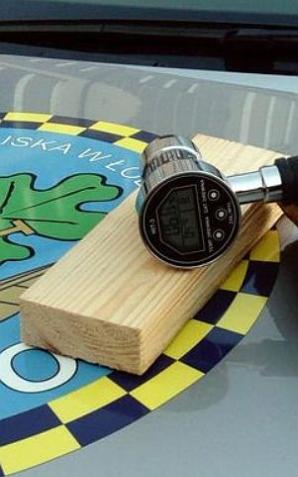 Kontrole łódzkich pieców. Straż Miejska kontroluje, czym łodzianie palą w piecach.