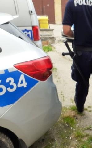 Tymczasowy areszt dla mężczyzny, który wielokrotnie złamał sądowy zakaz zbliżania się i pozbawił pokrzywdzoną wolności