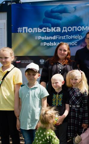 [VIDEO] Premier w obwodzie kijowskim: polskie firmy będą brały udział w odbudowie, ale najpierw trzeba obronić Ukrainę