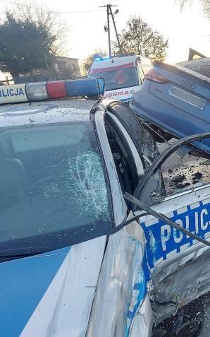 Policyjny pościg. Padły strzały. Zatrzymany kierowca audi