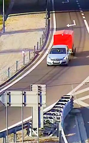 [VIDEO] S19 w trybie „Dziki Zachód”: koń bez jeźdźca na ekspresówce