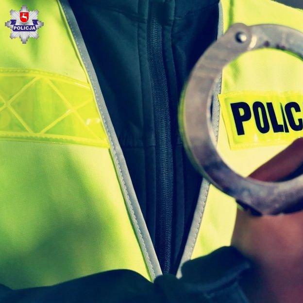 Kradzionym samochodem przyjechał kraść paliwo. Próbował schować się w krzakach, ale trafił do policyjnej celi