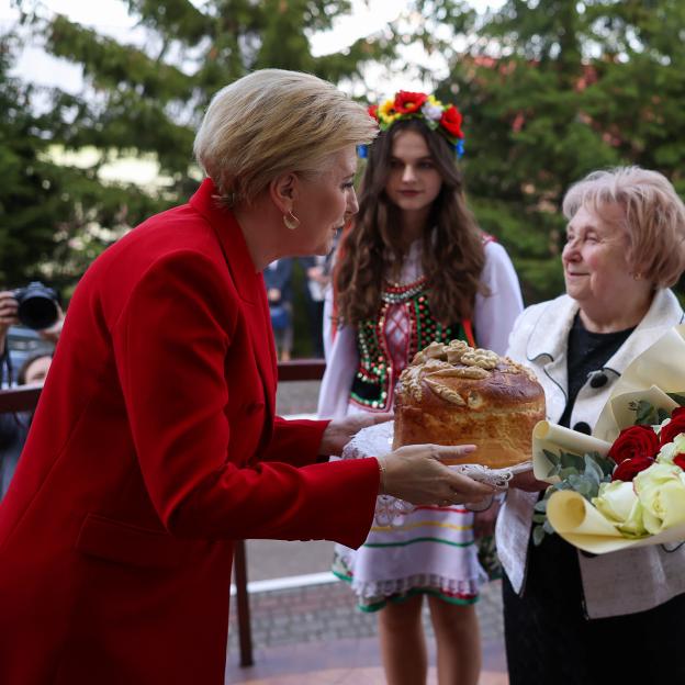Pierwsza Dama z „Pomocą Polakom na Wschodzie