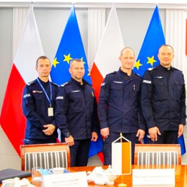 Wizyta delegacji Federalnego Biura Śledczego (FBI) w Komendzie Głównej Policji