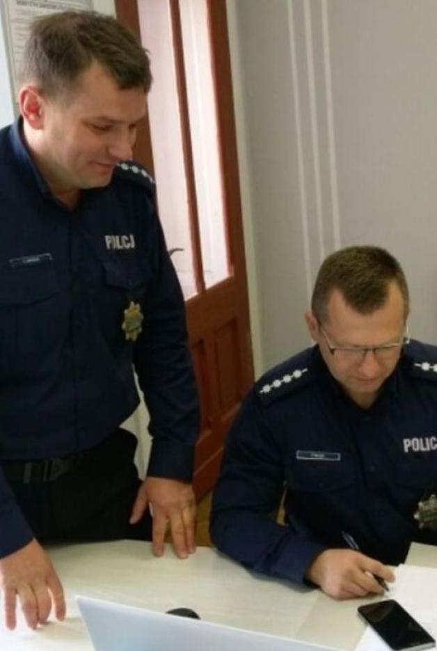 Wykorzystał okazję i okradł kobietę śpiącą na ławce