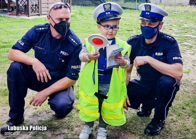 [VIDEO] Policjanci spełnili marzenie 4-letniego Jasia