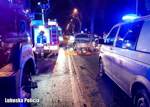 [VIDEO] Niebezpieczna jazda mogła doprowadzić do tragedii - policyjny pościg za nietrzeźwym 17-latkiem