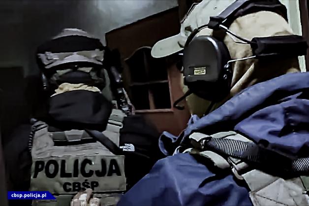 [VIDEO] CBŚP, PK i służby szwedzkie zlikwidowały kanał przemytu broni i narkotyków do Szwecji