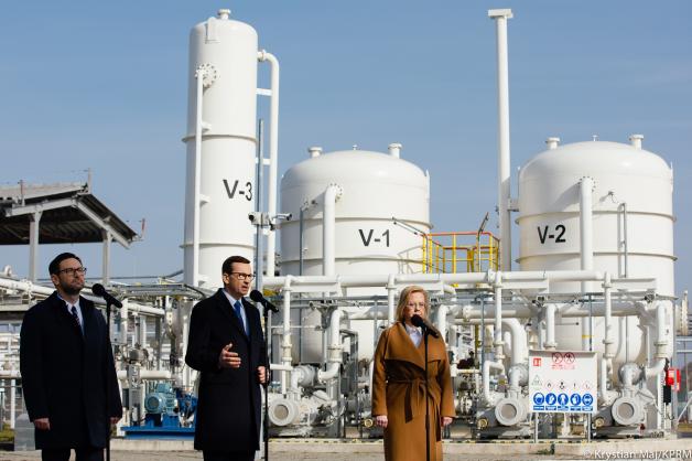 [VIDEO] Premier Mateusz Morawiecki: dzisiaj przedstawiamy najbardziej radykalny w Europie plan odejścia od rosyjskich węglowodorów