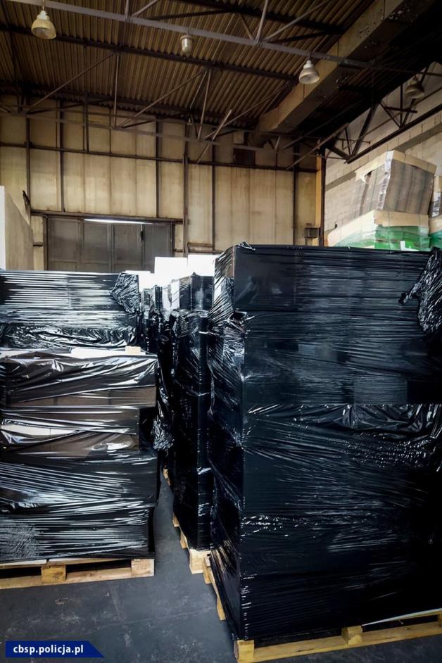 PRZEJĘTE PONAD 21,5 MLN NIELEGALNYCH PAPIEROSÓW 