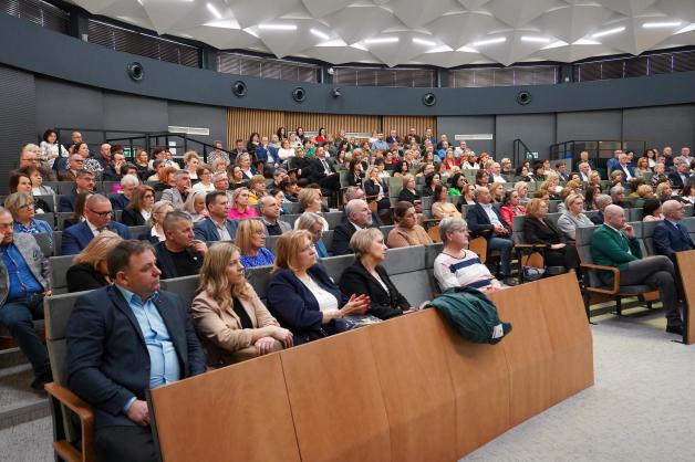 O podwyżkach dla nauczycieli, wzroście subwencji oświatowej oraz zmianach w podstawie programowej i likwidacji prac domowych Katarzyna Lubnauer w Kielcach